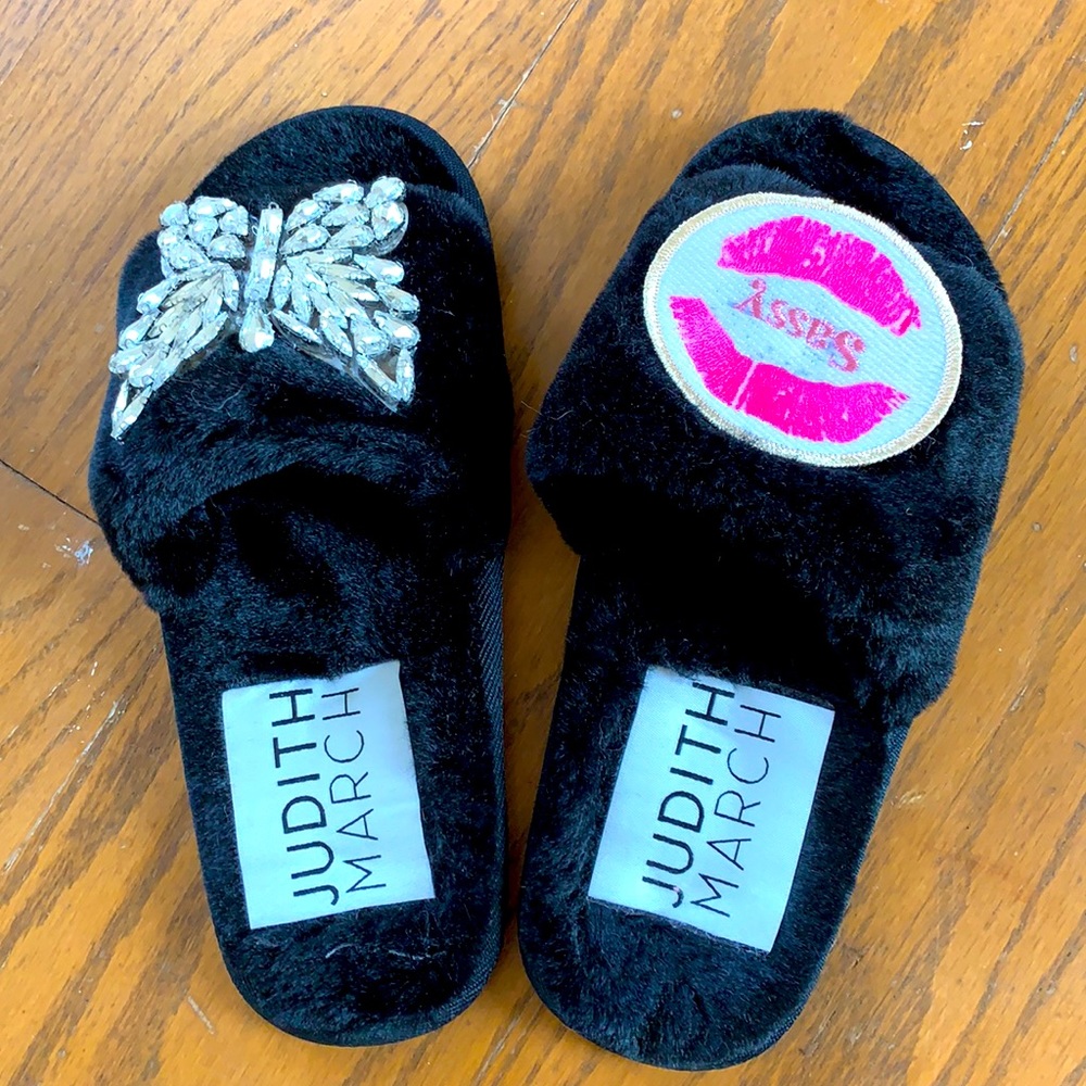 Judith March Slippers New Never Worn 🦋 👄